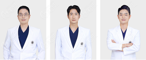 Female hairline correction center team
