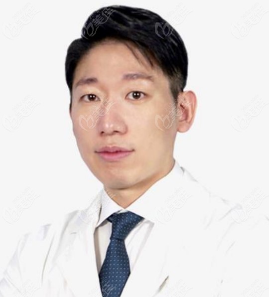 Dr. Piao Yan of OPERA Plastic Surgery